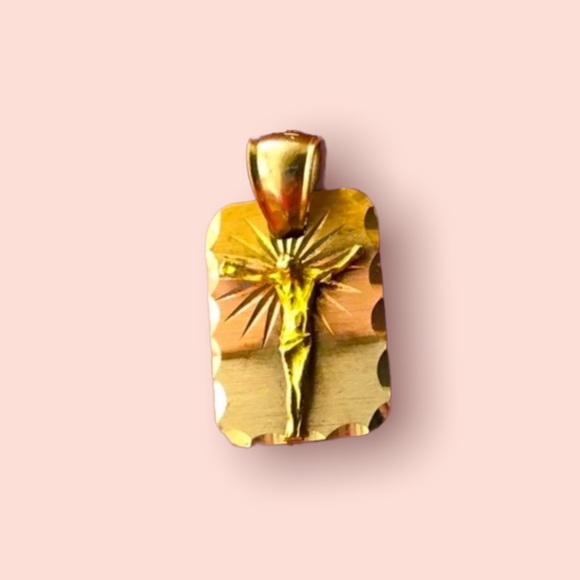 • 14k Vintage Jesus Pendant • - Picture 2 of 8